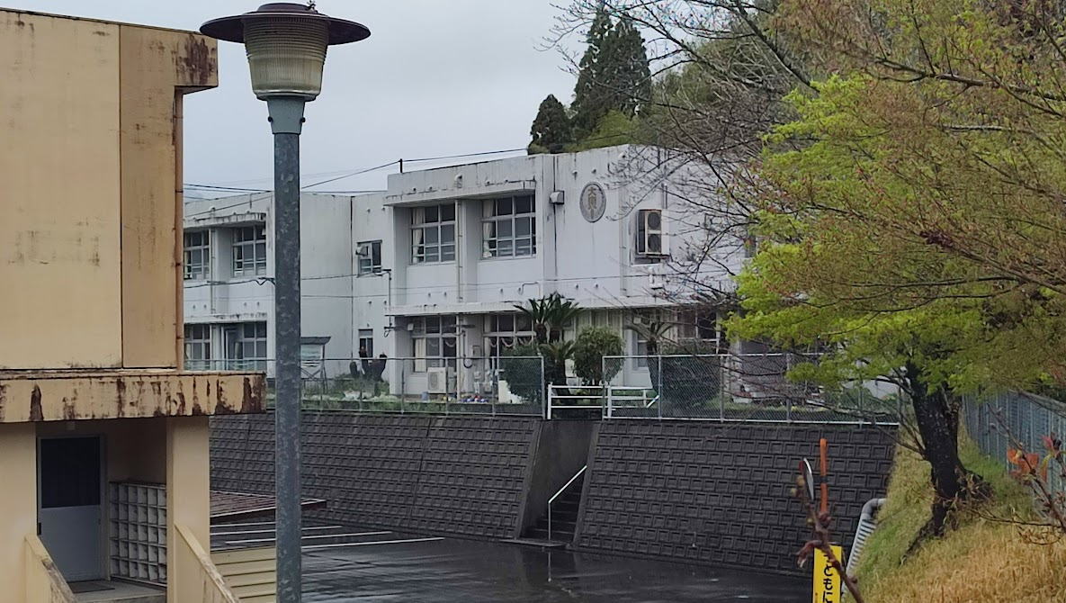 薩摩川内市立大軣小学校の校舎