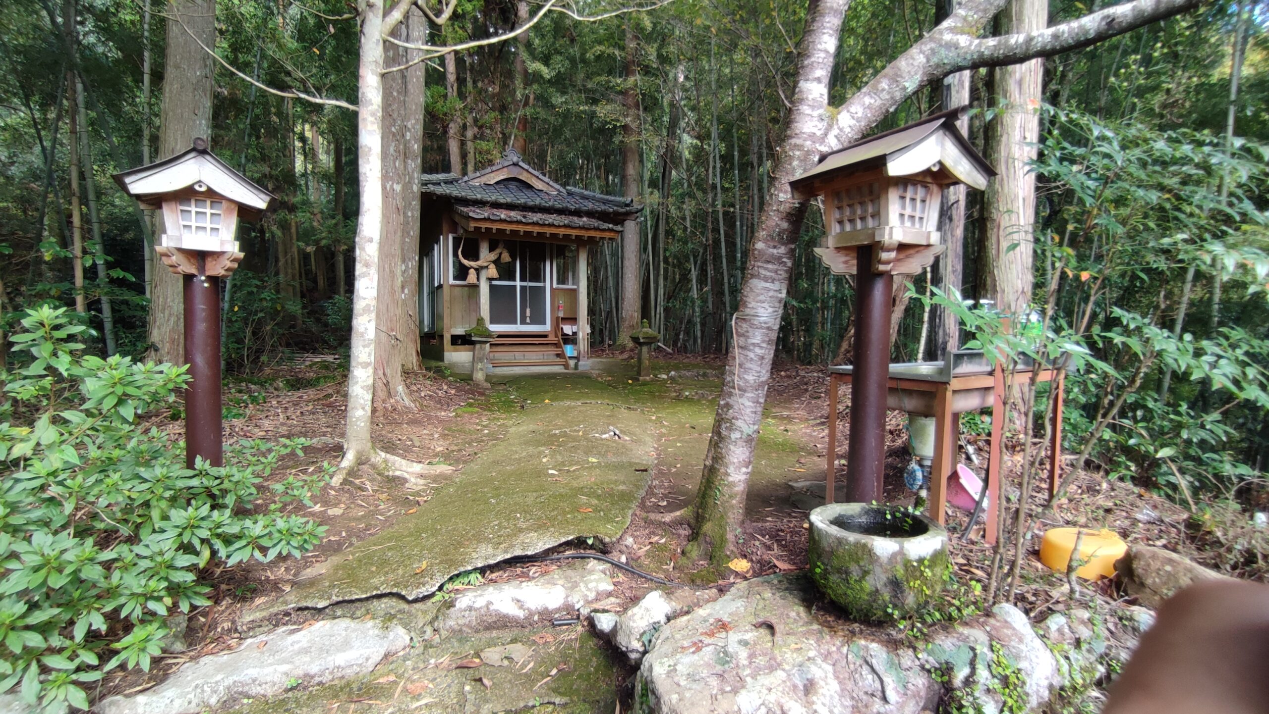 岩屋川内（いわやかわうち）のお堂について