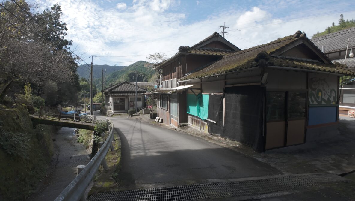 岩屋川内（いわやかわうち）公民館 [芦北町] のデータ