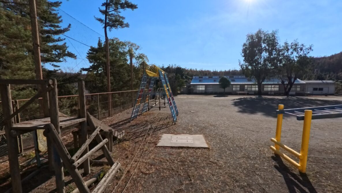 鹿児島市立黒神小学校の校舎