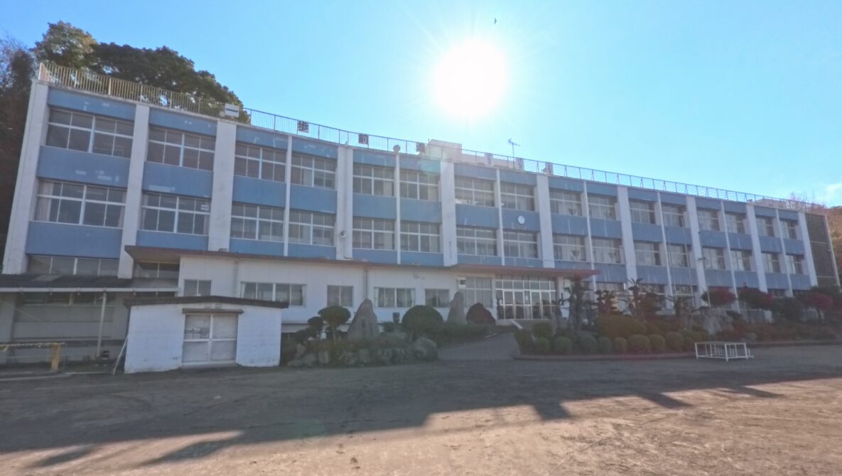 鹿児島市立桜峰小学校の校舎