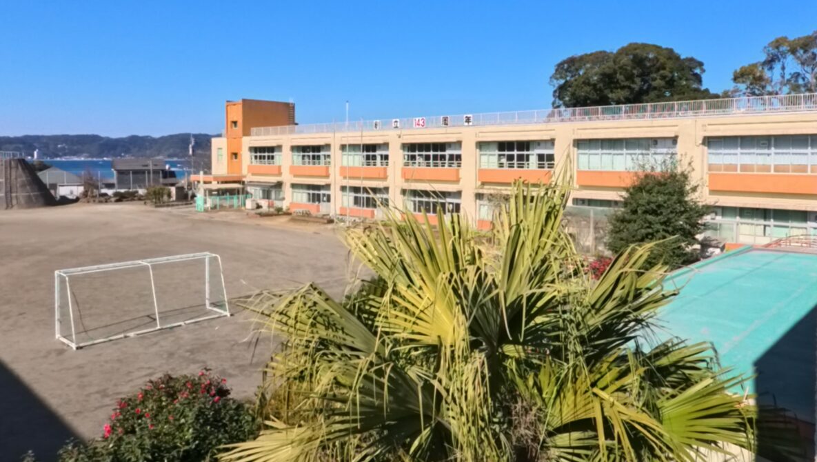 鹿児島市桜洲小学校の校舎