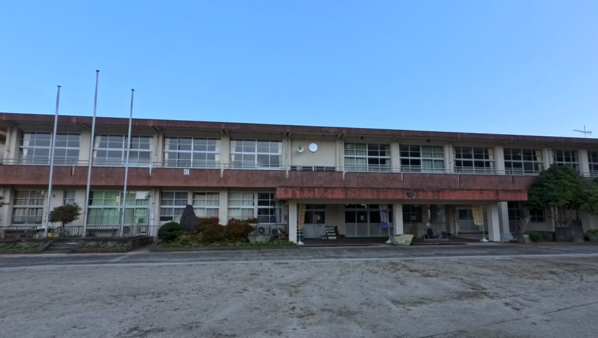 いちき串木野市立生冠中学校の校舎