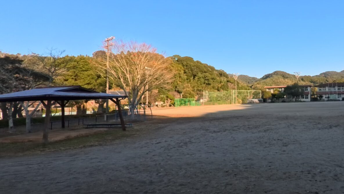 いちき串木野市立生冠中学校の校舎