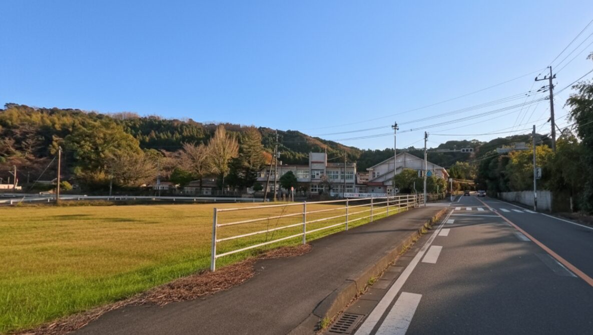 鹿屋市立鶴峰小学校の校舎