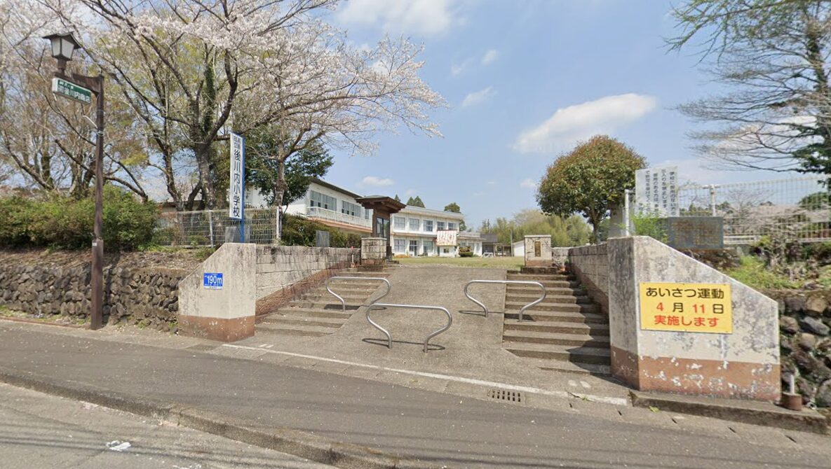 高原町立後川内小学校の校舎