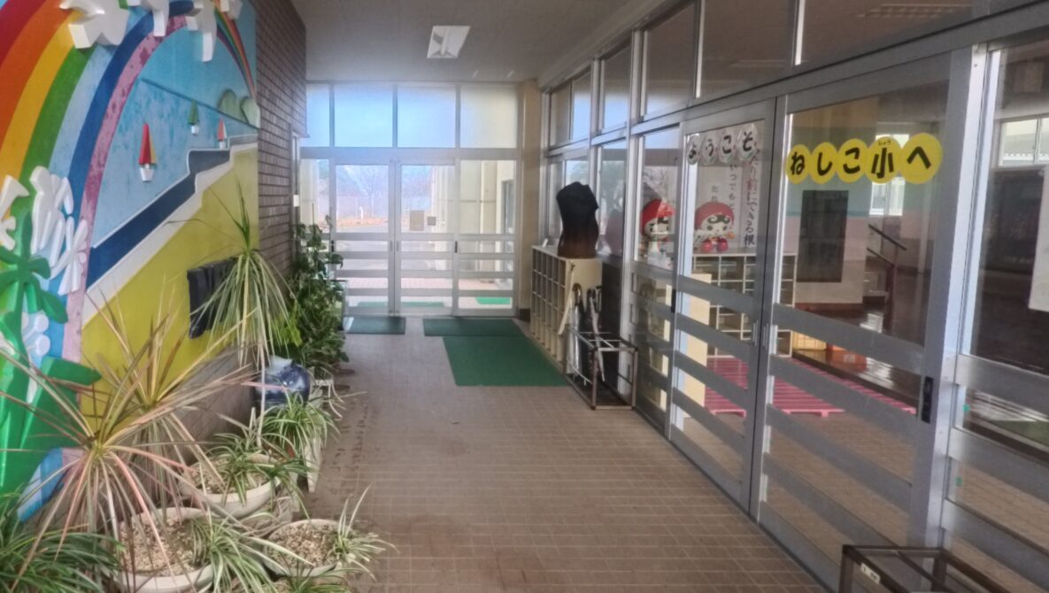 平戸市立根獅子小学校の校舎