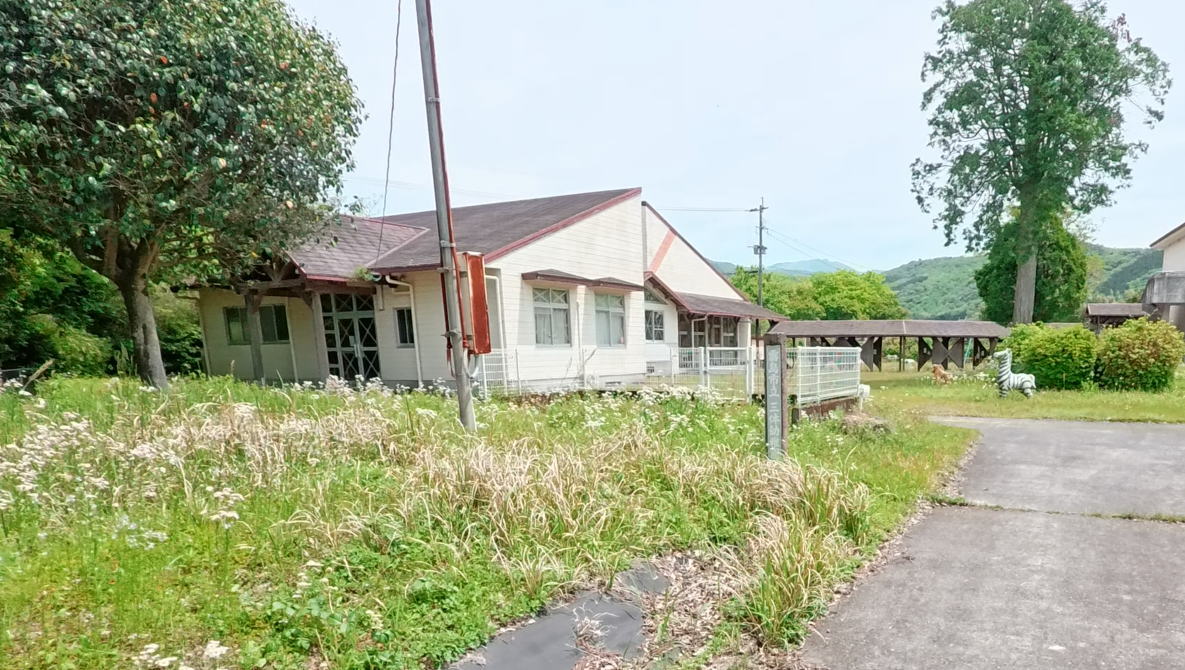 霧島市立三体小学校の校舎
