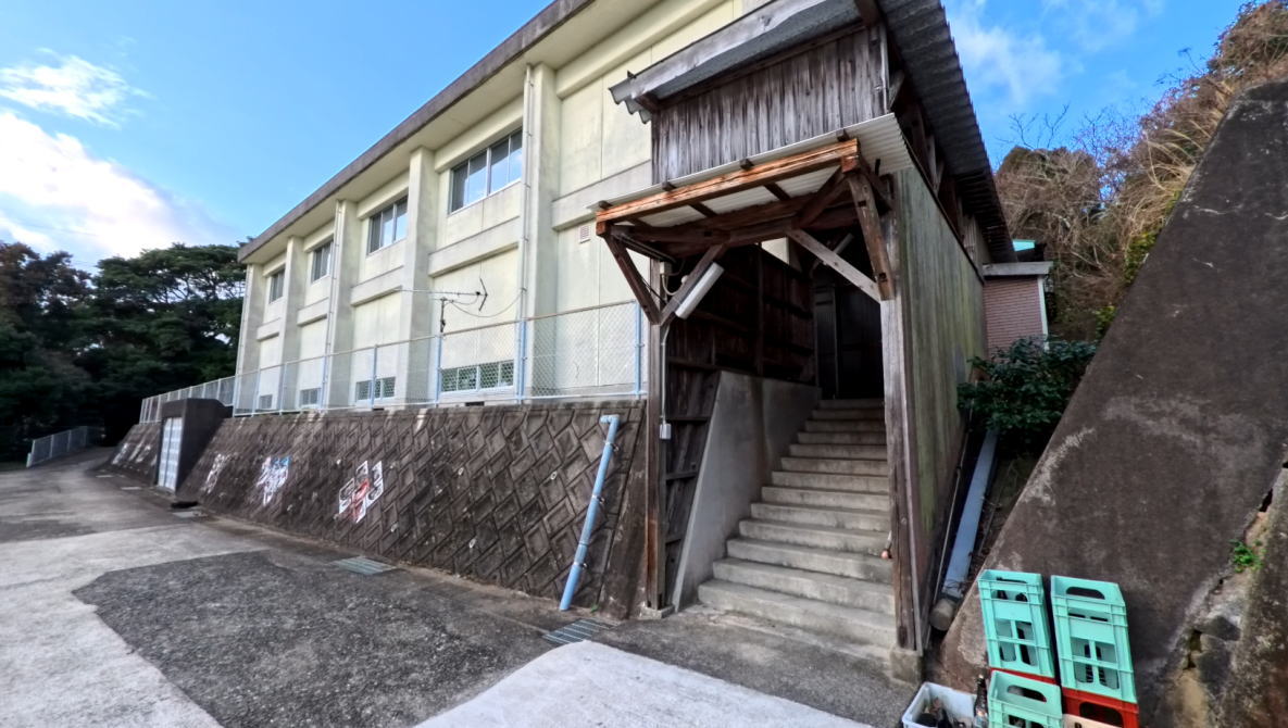 平戸市立中野小学校古江分校の校舎