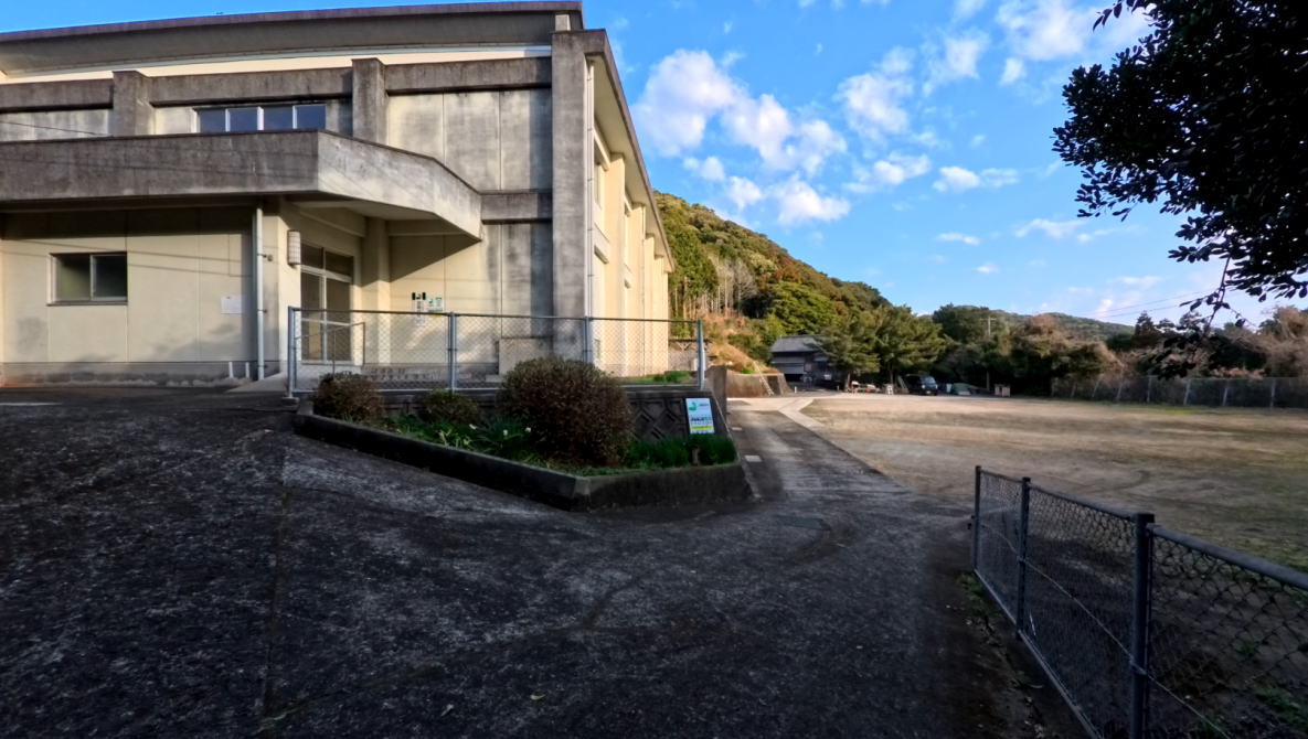 平戸市立中野小学校古江分校の校舎