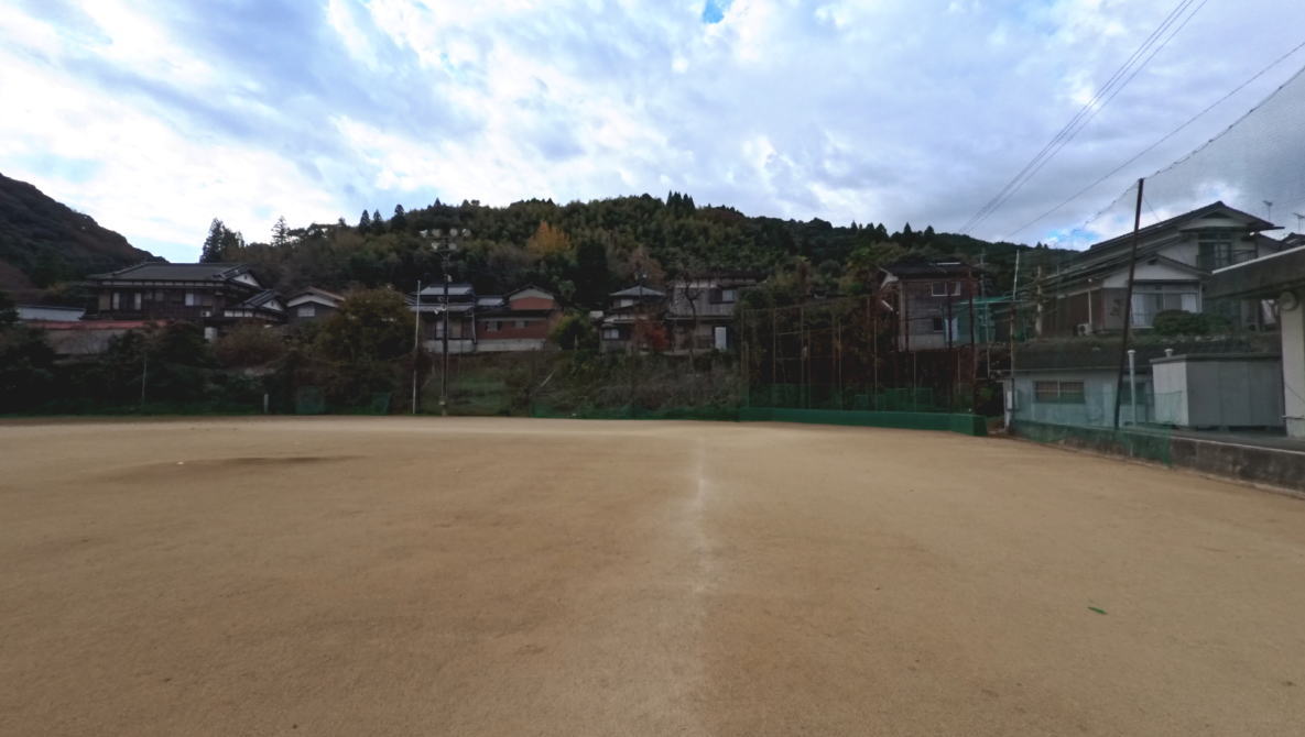 黒木町立串毛小学校の校舎