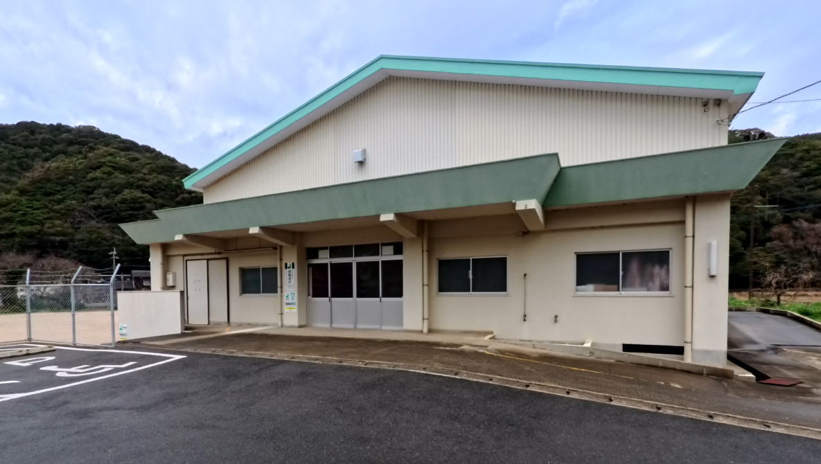 平戸市立中津良小学校の校舎