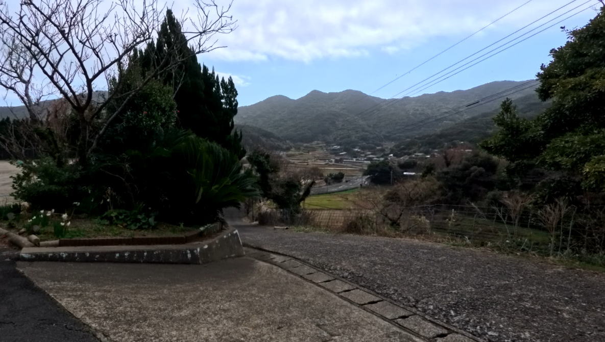 平戸市立中津良中学校の校舎