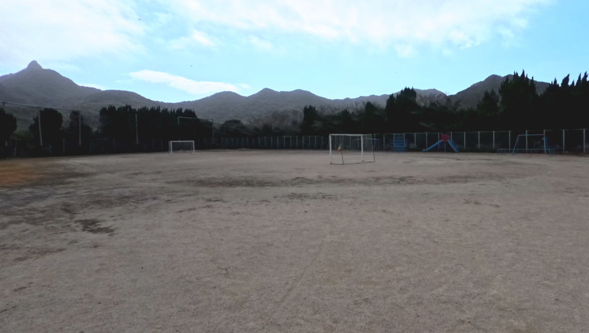 平戸市立野子中学校の校舎