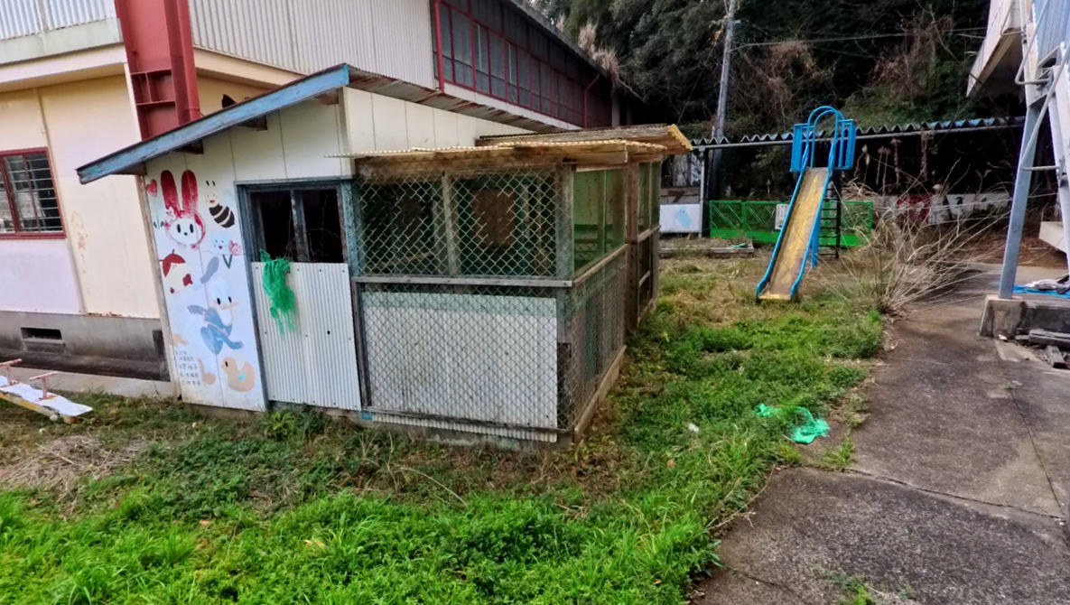 佐世保市立庵浦小学校の校舎