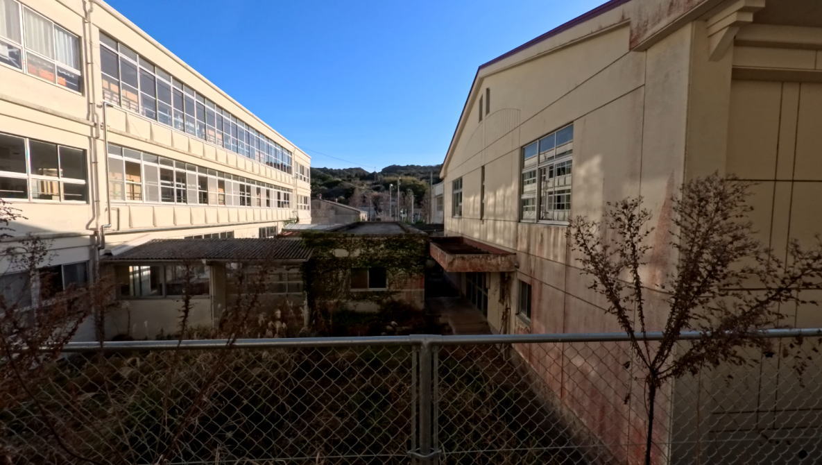 西海市立大島西小学校の校舎