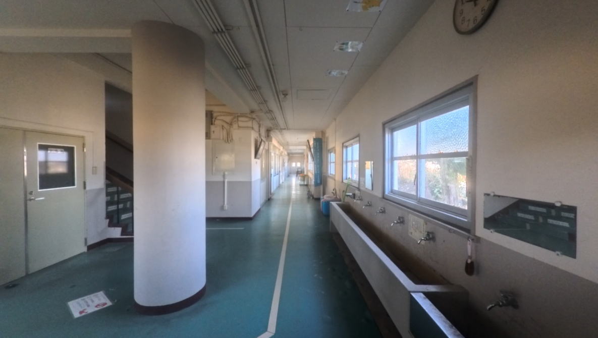 西海市立崎戸小学校の校舎