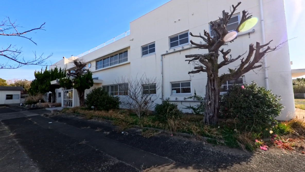 西海市立崎戸小学校の校舎