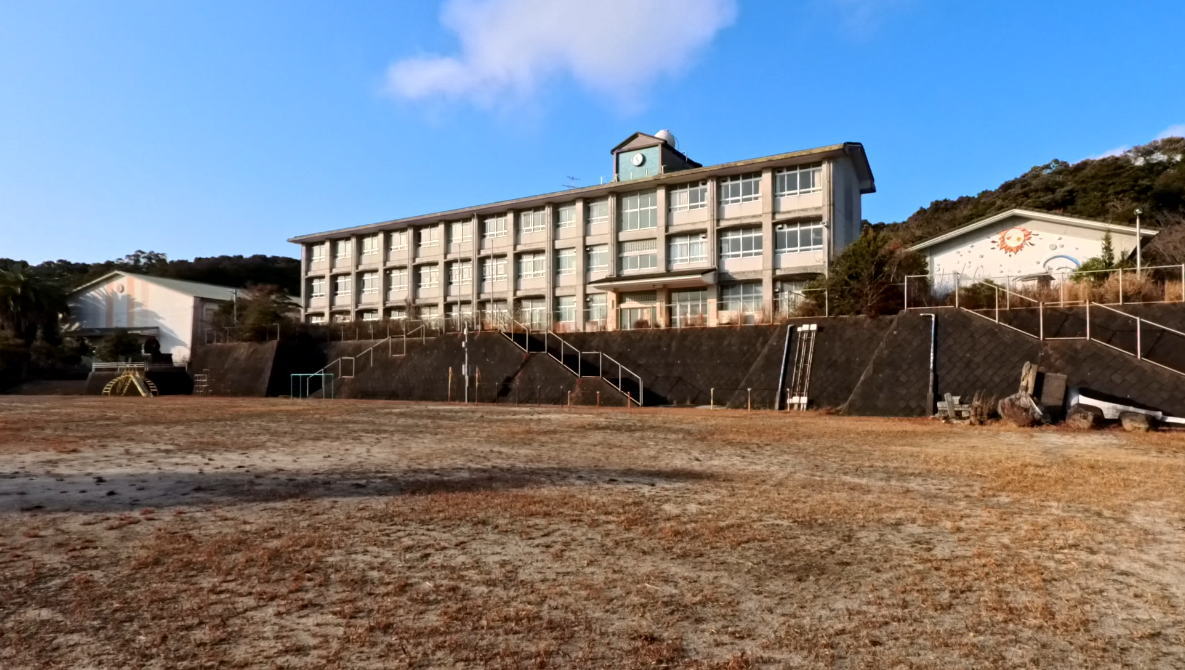 佐世保市立俵浦小学校の校舎